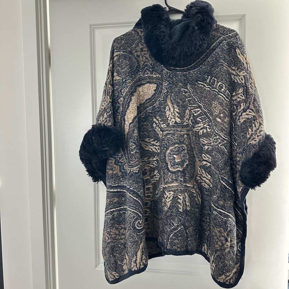 Moccine Faux Fur Trim Poncho Cape Wrap Paisley Knit One Size - Picture 3 of 6